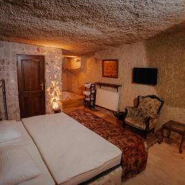 Saliche Cave Suite