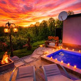 MonteBliss Private Retreat Heated pool & spa view Sarajevo, хотел в Petruše