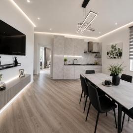 Viesnīca Sunny CentralApartment -3 bedrooms ,Private Parking pilsētā Monfalkone