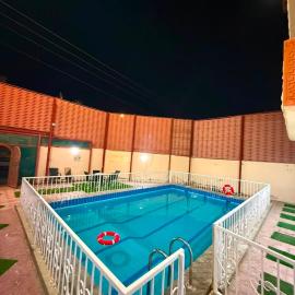 استراحة الرايس, hotel v destinaci Rayyis