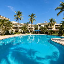 Hermoso apartamento en Manzanillo con alberca y cancha de tenis, Ideal para relajarse y disfrutar de una escapada tranquila en el paraíso tropical, hotel Manzanillóban