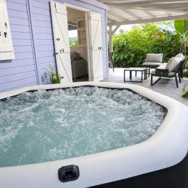 Villa 6 pers Jacuzzi Centre Guadeloupe, hotel i Petit-Bourg