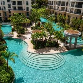 Suite Valencia 2BR The Title IBG Legendary BangTao, hotelli kohteessa Bang Tao Beach