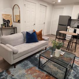 Amaville - Mordern Cozy 1BRM Suite in Chappelle 1