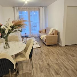 Bel appartement pour 3, Balcon, parking, 20 min de Paris