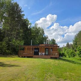 Tiny House Scarlet, hotel din Dziemiany