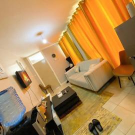 Feel Home -Cozy One bedroom with rooftop pool, hotel in Kiambu