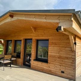 Panorama Chalet Fahner Höhe nahe Erfurt mit Klimaanlage, hotel in Witterda