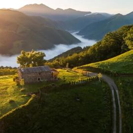 La cabaña mirador de los Valles Pasiegos, hotel a Vega de Pas