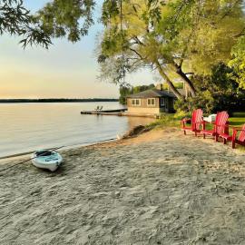 Waterfront, BBQ, Beach Balsam Lake Resort in Kawartha, hotel in Kawartha Lakes