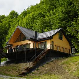 Три сосни, hotel en Kosiv