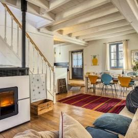 Maison au pied du Salève, terrasse, 15 min de Genève, hotel a Étrembières