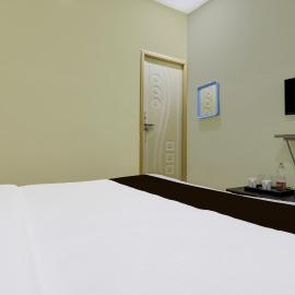 SPOT ON SRI KARTHIK GRAND INN, hotel en Warangal