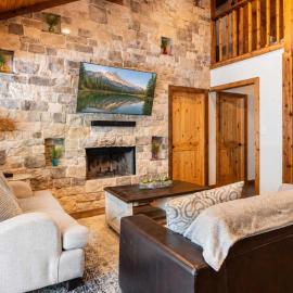 Pottsboro Lodge - Sleeps 15 - Hot Tub & Patio, hotel a Pottsboro