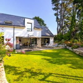 Villa du Golf Baden 4 chambres 8 personnes Golfe du Morbihan Terrasse & BBQ、バダンのホテル