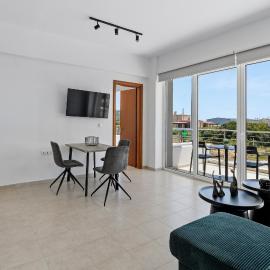 Celestial Luxury Residences, hotel u Ixiji