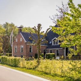 Boerderij 1811, hotel in Harich
