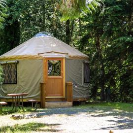 Mount Vernon Camping Resort 16 ft. Yurt 6, hotel em Bow