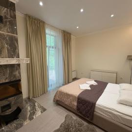 KAIZERWALD apart, hotel in Karpaty