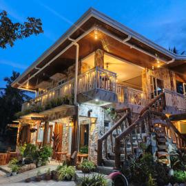 Rustic Stone House with Beach Access