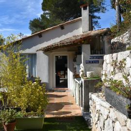 Tiny house - Drap, France, hotel u gradu Drap