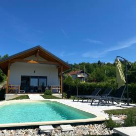 Sutla House, hotel sa Senkovec