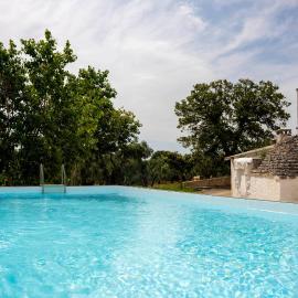 WePuglia - Villa dei Mandorli، فندق في Cozzana