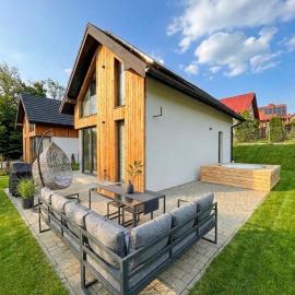 Mila Lakeview House
