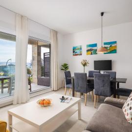 Villa Jolara With Heated Pool-Deluxe Apartment 3