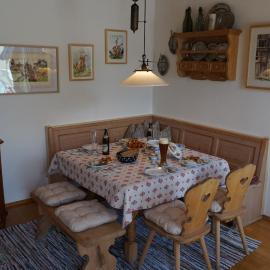 Casa di Traditionale im Herzen von Bad Aibling nur 3 Minuten vom Bahnhof ideal für Ihren Besuch am Rosenheimer Herbstfest oder dem Oktoberfest in München auch für große Gruppen geeignet 138 qm