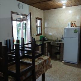 Cabañas amanecer alegre, hotelli kohteessa Salta
