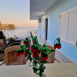Himara Holiday House, hotel in Himare