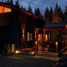 Greystone Cabin, hotel di Măguri-Răcătău