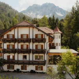 Hotel Chalet Corso, hotel u San Vigilio Di Marebbeu