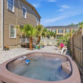 4 BR+2 Off Street Parking Spaces Near Forsyth Park