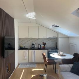 Appartement Wonder 2 au centre de Couvet, hotel en Couvet