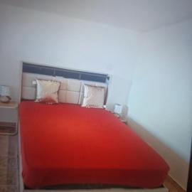 Petit appartement avec jacuzzi