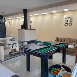 Casa inteira 2 quartos no Centro de Jacareí próximo à São José dos Campos, hotel i Jacareí