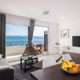 Villa Jolara With Heated Pool - Deluxe Apartment 11, hotel in Mimice
