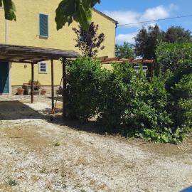 Terra tetto in campagna ideale per famiglie