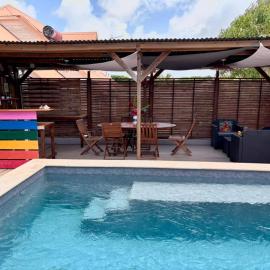 Villa Kay Lakansiel, magnifique cocon familial avec piscine