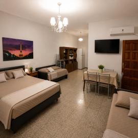 La Casa de Miel, hotel in Villa Ballester