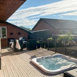 5 star holiday home in Frederikshavn, Hotel in Frederikshavn