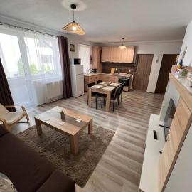 Modern & spacious apartment with 2 rooms near VIVO mall, hôtel à Floreşti