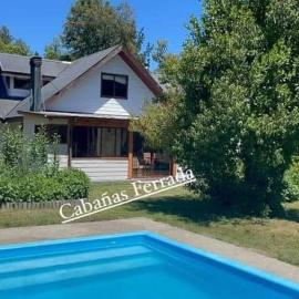 Casas en Parcela con Piscina y tinaja: Pucón'da bir otel