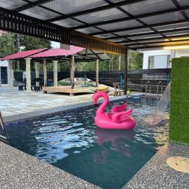 Private Pool Homestay Kota Bharu 3 Bilik Tidur Muat 12 Tetamu, hotel a Kota Bharu