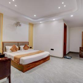 The Wonder Stay Hotel and Banquet Greater Noida nearby India Expo Center & Mart, Hotel in Greater Noida