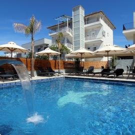 Hotel Villa Kapo Pool & Bar