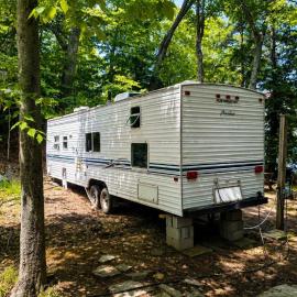 Lakefront RV Cottage in Parry Sound #10, hotel a Parry Sound
