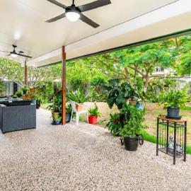 Delightful Duplex on Rose